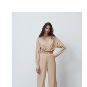 Brand new Zara tie wrap top